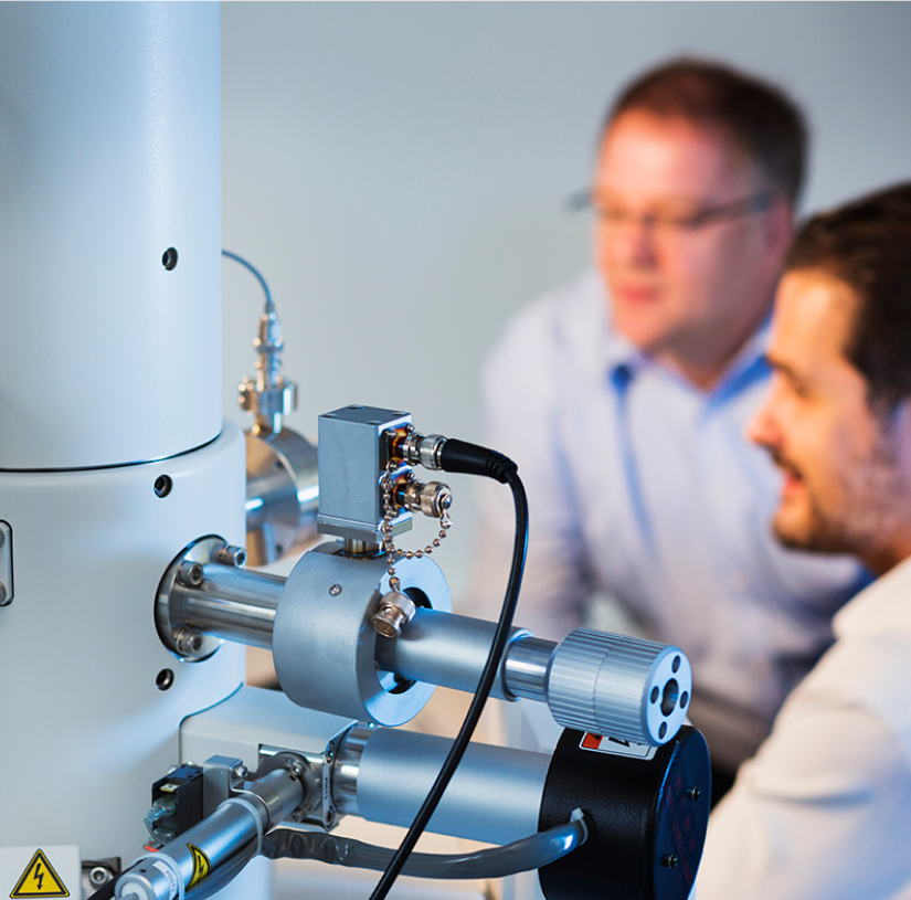 SU8230 SEM column detail